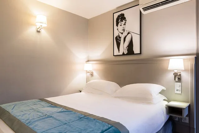 غرفة عائلية بسرير كوين وسريرين منفصلين، Hotel Montcalm 2/6