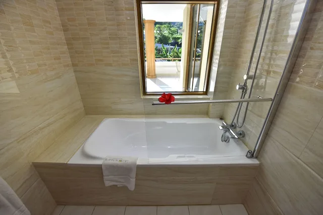 غرفة ديلوكس بإطلالة على الجبل، CROWN BEACH HOTEL 6/6