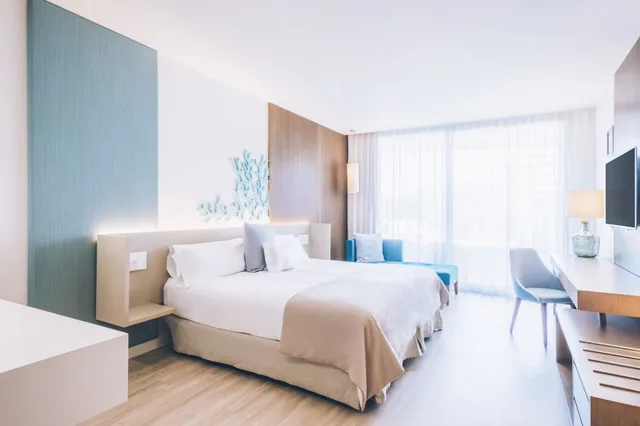 غرفة بسريرين منفصلين بشرفة، Iberostar Selection Llaut Palma - Adults Only 3/3