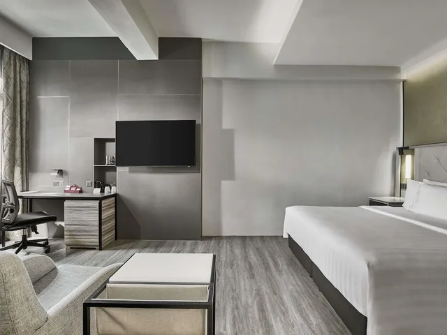 غرفة سوبيريور ركنية بسرير كينج، Novotel Singapore on Kitchener 1/3