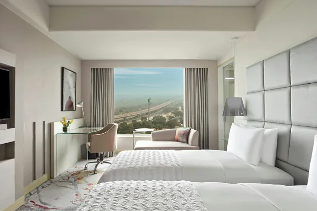 غرفة بسريرين منفصلين، Le Meridien Gurgaon 1/1