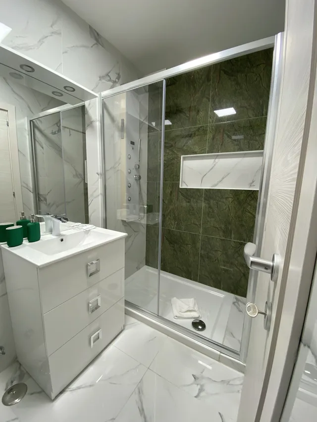 apartment, garden area، The Place In Rome 10/10