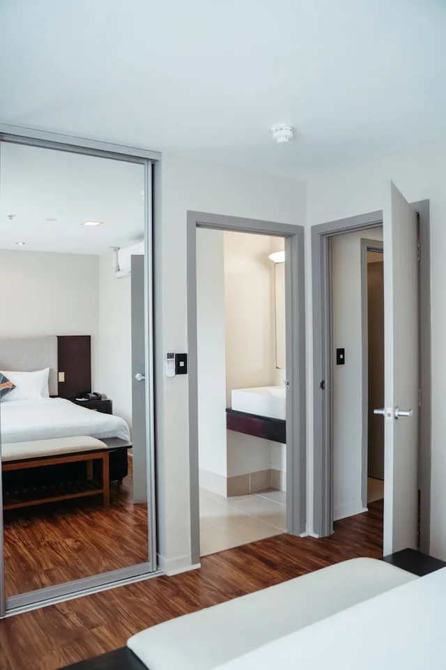 شقة بسرير كينج وسرير كوين وسريرين فرديين بـ4 غرف نوم بمطبخ صغير، Auckland City Hotel 7/10