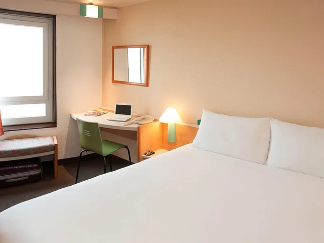 غرفة مفردة بسرير مزدوج، B&B Hotel Orleans Centre Foch 1/3