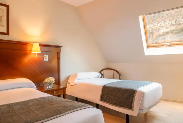 غرفة ثلاثية بسرير فردي، Hesperia Andorra 8/10