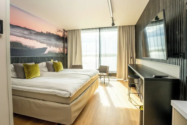 غرفة سوبيريور بسرير كينج مع سرير إضافي، Break Sokos Hotel Bomba 3/6