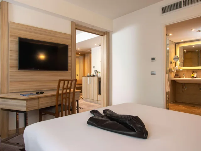 جناح، Novotel Cairo Airport 2/6