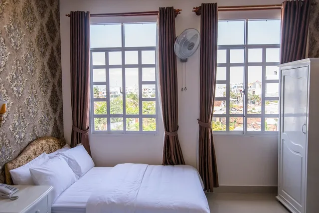 غرفة قياسية بسريرين منفصلين، Royal Hotel 3/8