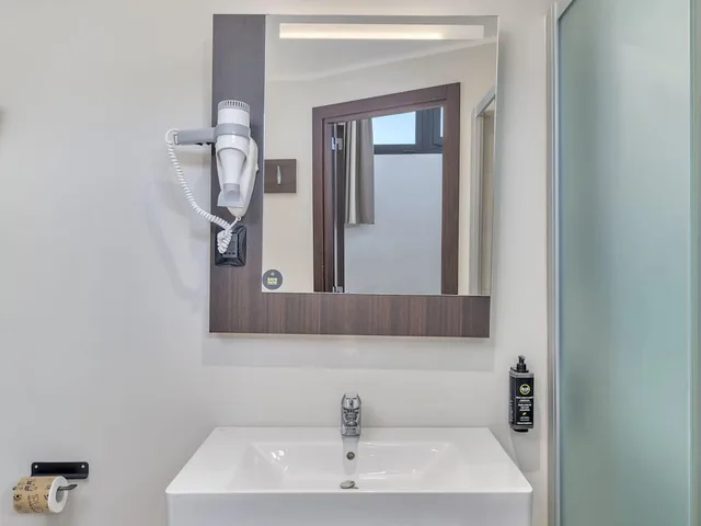 غرفة سوبيريور بسريرين منفصلين، B&B Hotel Como Camerlata 10/10