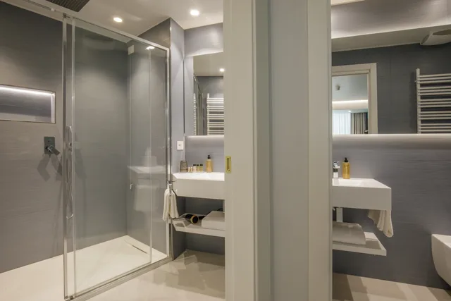غرفة سوبيريور بسرير مزدوج، Ambasciatori Suite Hotel 3/4