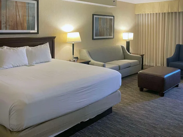 غرفة بسرير كينج، Prado Hotel 1/4
