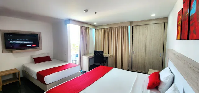 غرفة قياسية ثلاثية بسرير كينج مع أريكة، Hotel BE Suites Cali 1/10