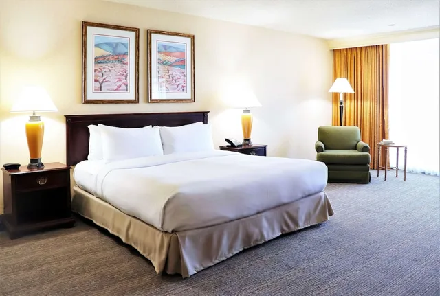 Tower, Metro, King Bed, Balcony، Doubletree Hotel San Jose 3/9