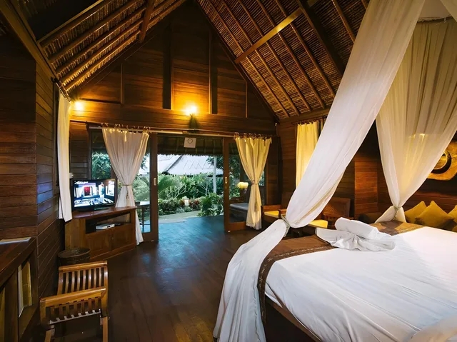 1 Bedroom, Hut, Queen Bed, Ocean View، Lembongan Bay Shore Huts 1/1