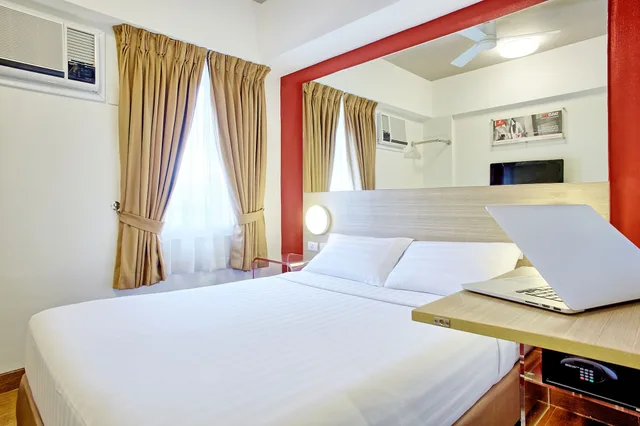 غرفة بسرير كوين، Red Planet Cebu 3/10