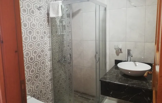 غرفة قياسية بسرير كوين، Woo Town Suites 5/7