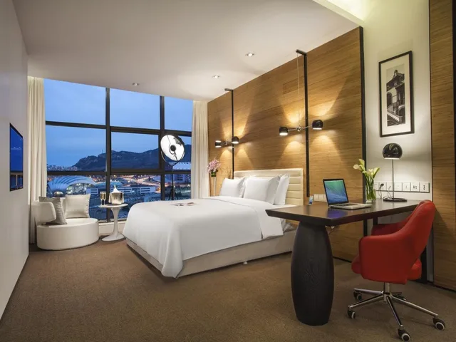غرفة ديلوكس بسرير كينج، HIMALAYAS QINGDAO HOTEL 1/1