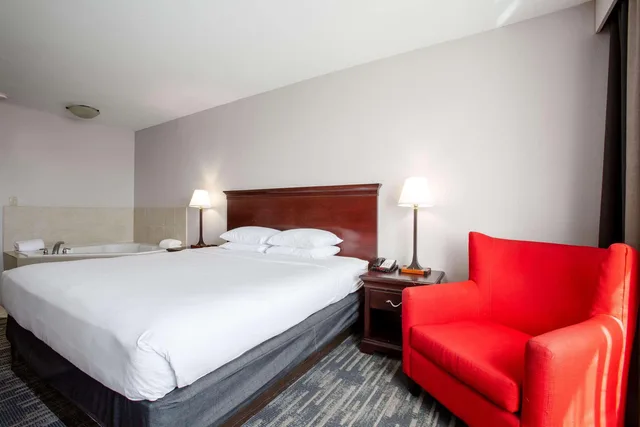 Suite, King Bed, Country Inn And Suites By Radisson Tucson City Center Az 3/7