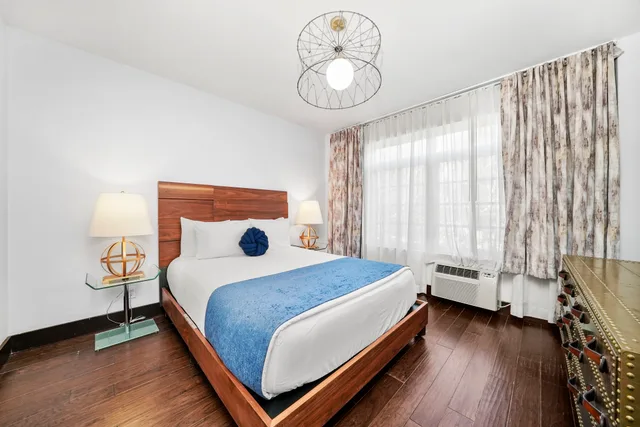 جناح بسرير كوين بغرفة نوم واحدة، Lincoln Arms Suites 1/3