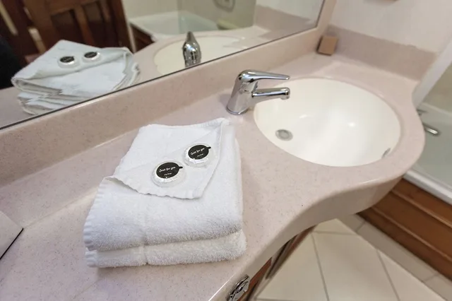 غرفة بسريرين منفصلين، Great National Hamlet Court Hotel 6/6
