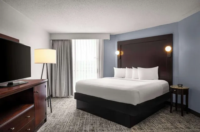 2 Bedrooms, Premium, Suite, 2 King Beds, 2 Bathrooms، Embassy Suites by Hilton Birmingham 5/6