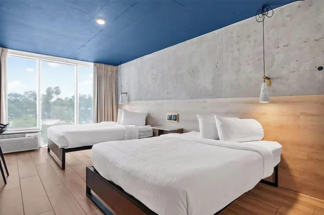جناح عائلي بسريرين كوين بغرفة نوم واحدة بمطبخ صغير، Kompose Hotel Sarasota 2/10