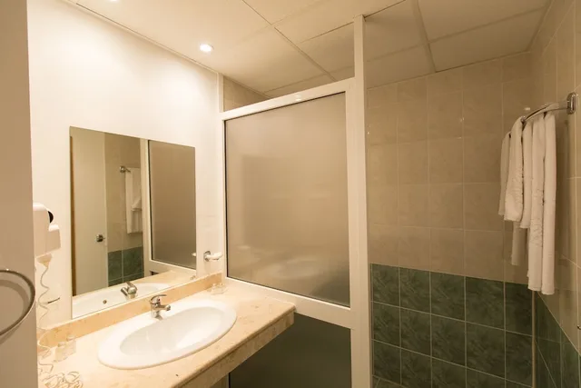 جناح جونيور بسريرين منفصلين وسرير بطابقين، Madara Park Hotel 4/4