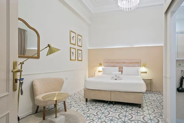 Interior, Standard, Double Bed, MIHLTON BARCELONA 6/10