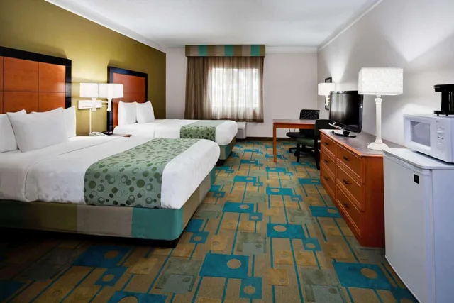 غرفة ديلوكس بسريرين مزدوجين، La Quinta Inn & Suites by Wyndham St. Pete-Clearwater Airpt 3/5