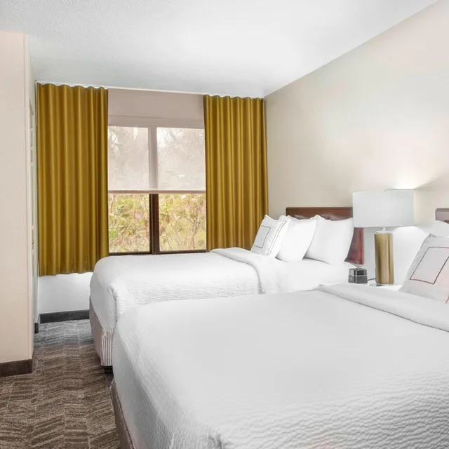 جناح بسريرين مزدوجين مع سرير سحّاب إضافي مع أريكة، SpringHill Suites by Marriott Asheville 1/4