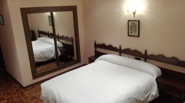 غرفة قياسية بسريرين منفصلين، Castellano Ii 3/6