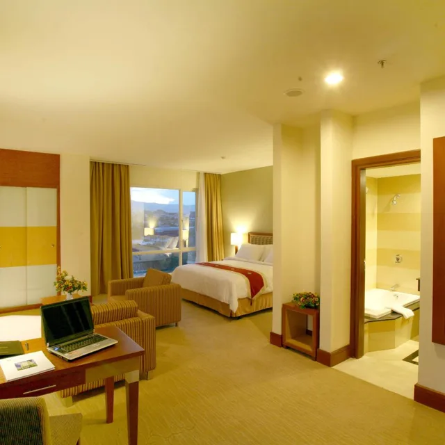غرفة تنفيذية كلوب، SWISS-BELHOTEL MALEOSAN MANADO 6/10