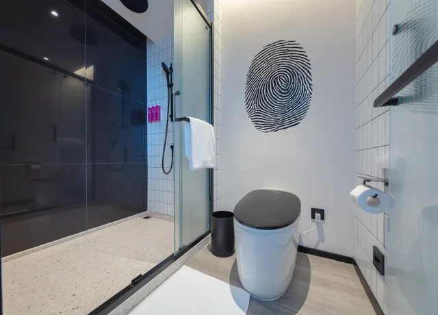 غرفة عائلية كبيرة بسرير كينج وسرير فردي، Yudu Hotel 9/9