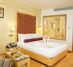 غرفة كلوب بريميوم، The Chancery 2/2