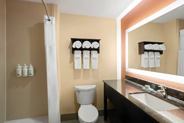 غرفة بسريرين كوين، La Quinta Inn and Suites by Wyndham Florence 9/9