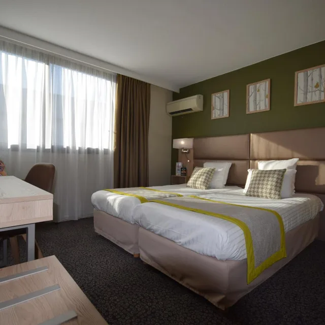 غرفة بسريرين منفصلين، KYRIAD PRESTIGE BORDEAUX OUEST - MERIGNAC 2/6