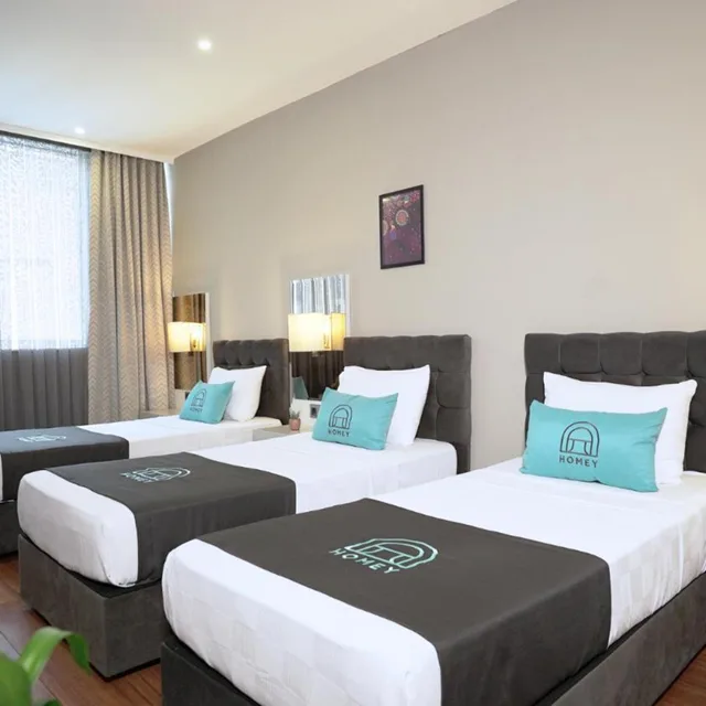 غرفة أساسية ثلاثية، Homey Airport Hotel 6/10