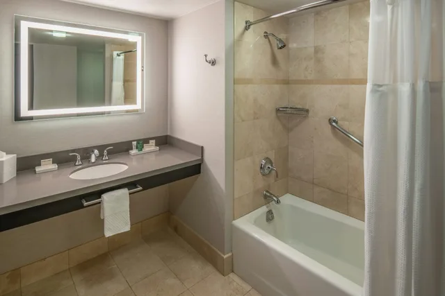 جناح استوديو بسريرين مزدوجين، Hilton Portland Downtown 1/1