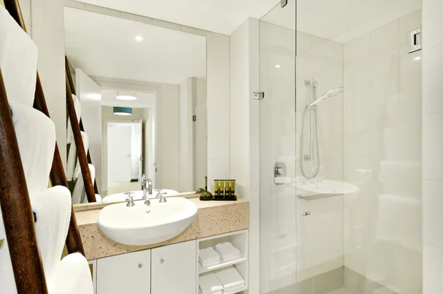 2 Bedrooms, Resort, 2 King Beds، Peppers Beach Club & Spa Palm Cove 6/10