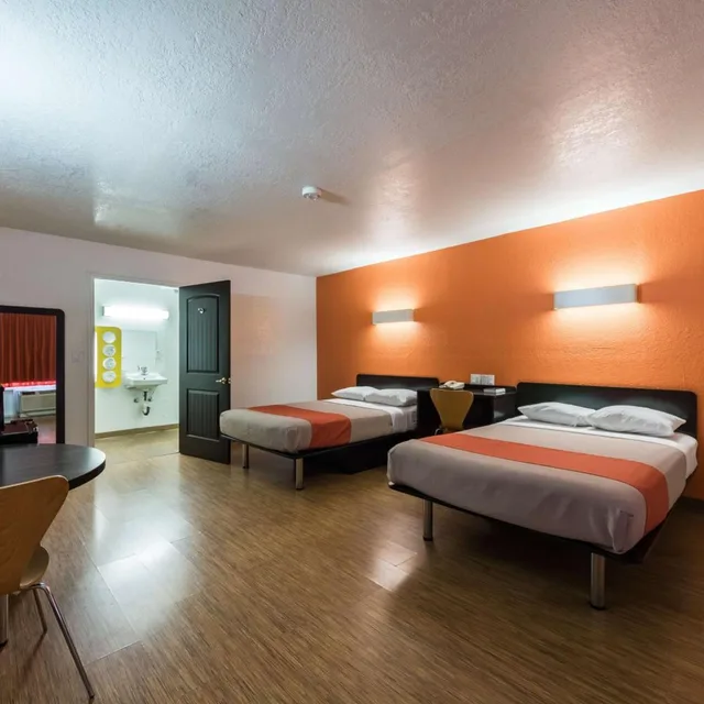 غرفة رباعية لذوي الإعاقة، Motel6 Uvalde, TX 2/10