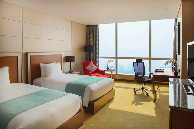 غرفة بريميوم بسريرين منفصلين، Intercontinental Hanoi Landmark 1/3