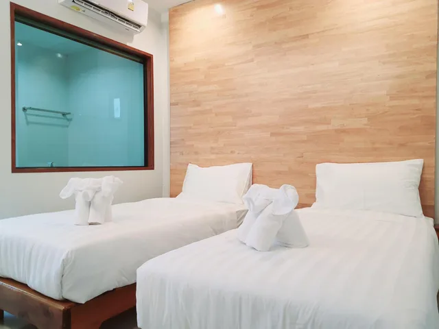 غرفة قياسية بسريرين منفصلين، SUhotel Suratthani 3/10