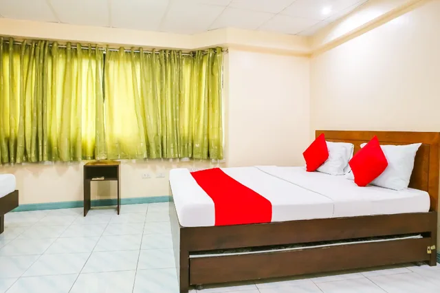 غرفة بريميير عائلية بسريرين كوين، OYO 499 Le Pensione De San Jose 1/2