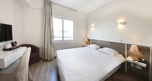 غرفة قياسية بسرير مزدوج، Centrum Hotel 4/10