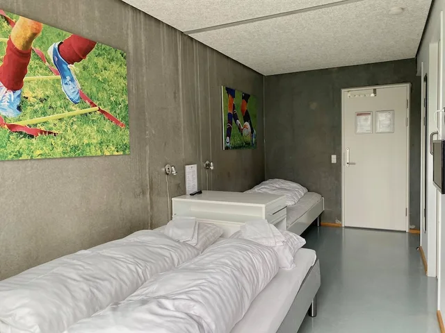 غرفة قياسية ثلاثية بسرير مزدوج وسرير فردي، Dbu Hotel And Kursuscenter 1/3
