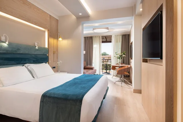 غرفة سوبيريور بسرير كوين بإطلالة على الحديقة، Anthemus Sea Beach Hotel And Spa 3/9