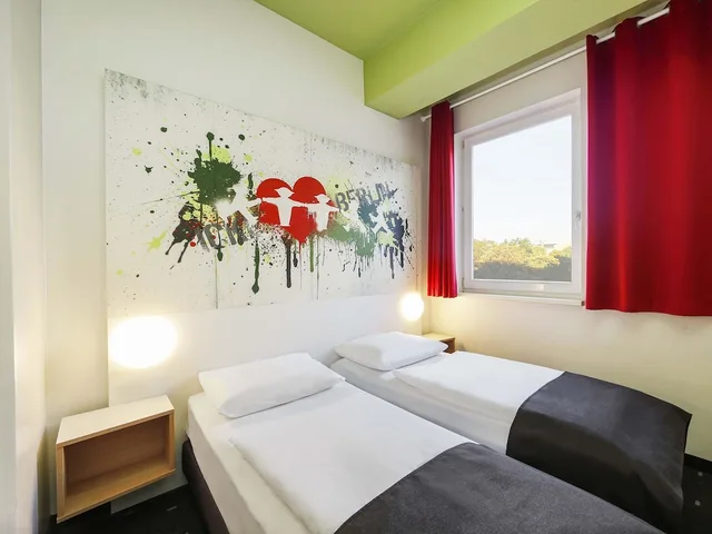 غرفة بسريرين منفصلين، B&B Berlin - Potsdamer Platz 2/6
