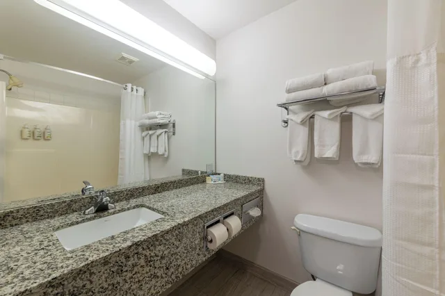 Family Suite, Multiple Beds، Ramada Limited Golden 6/6