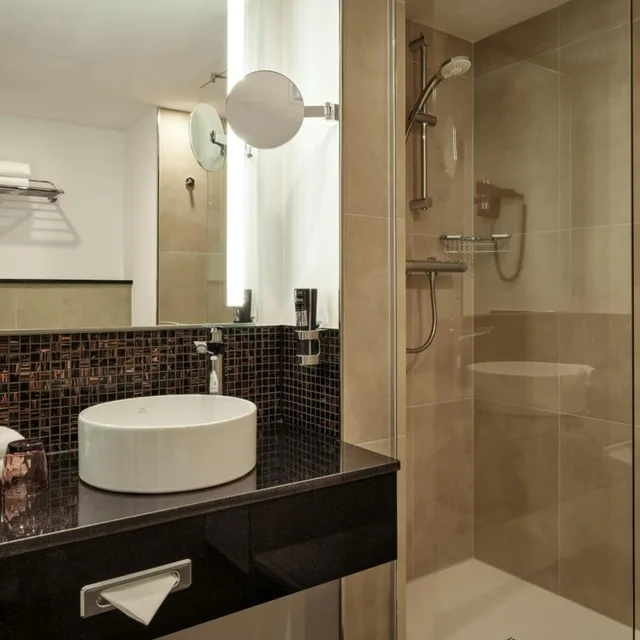 Park, Superior, King Bed، LEONARDO HOTEL HAMBURG CITY NORD 8/10
