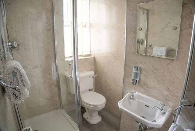 غرفة قياسية بسريرين منفصلين بحمام مشترك، Llandudno Hostel 3/6